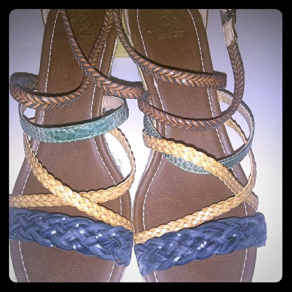 Women's Size 10 John Madden Girl "KAHARA" Shoes.